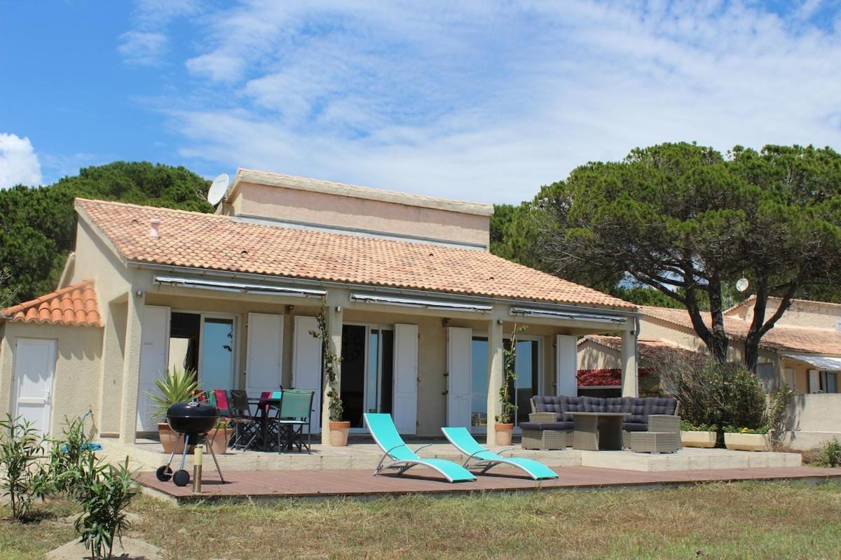 Bord de mer, pieds dans l'eau, vue panoramique Villa San-Nicolao Luaran gambar