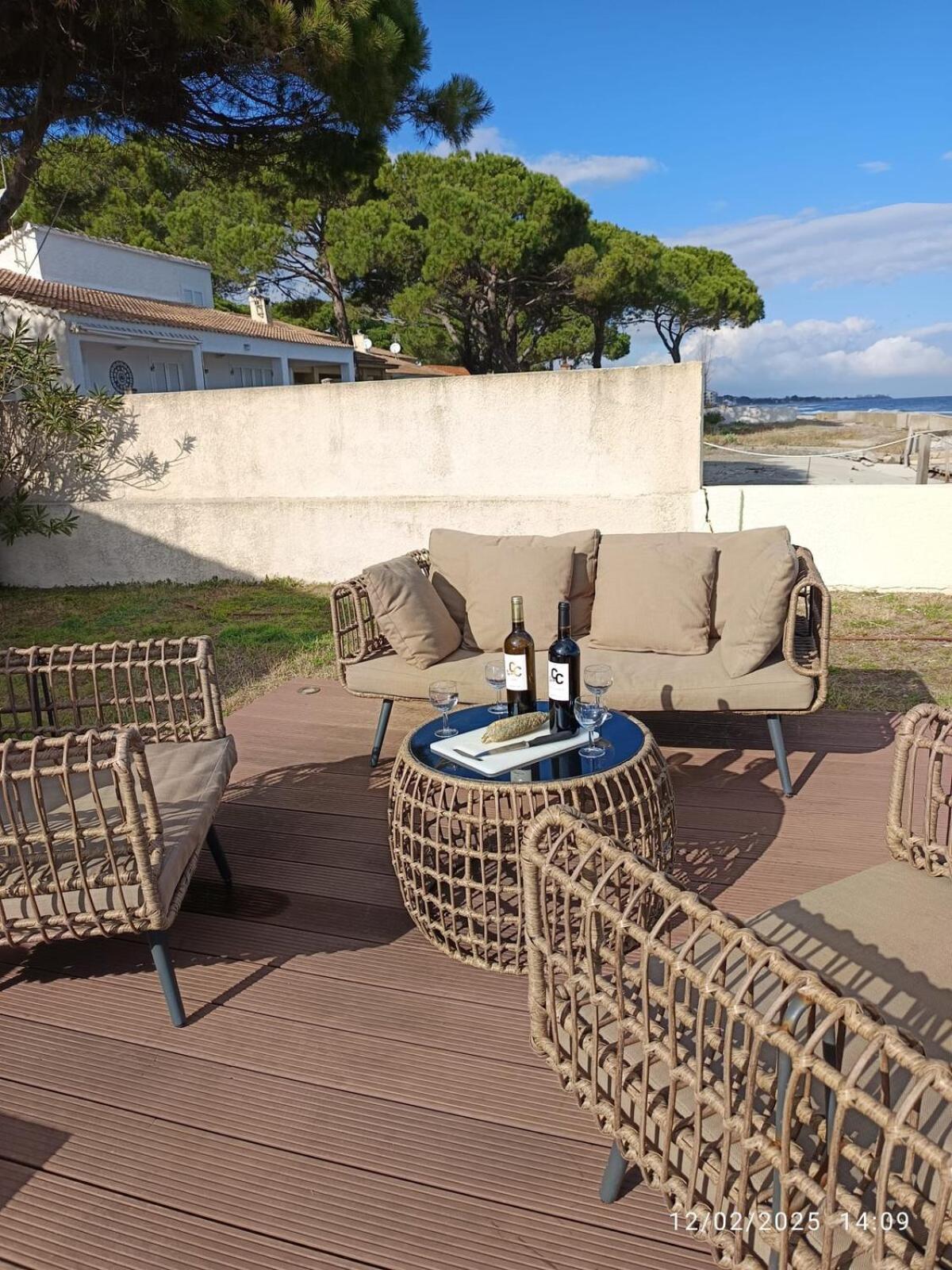 Bord de mer, pieds dans l'eau, vue panoramique Villa San-Nicolao Luaran gambar