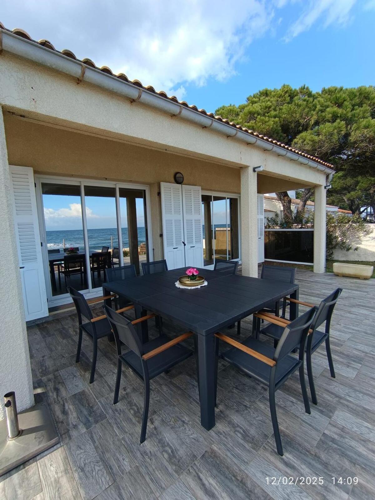 Bord de mer, pieds dans l'eau, vue panoramique Villa San-Nicolao Luaran gambar